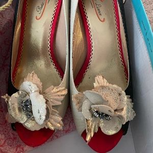 Poetic license heels